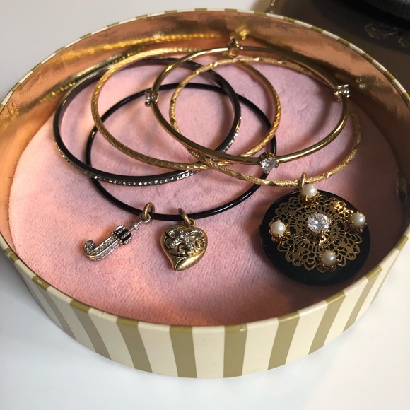 🚫SOLD🚫Juicy Couture Set Of 5 Bangles - Picture 4 of 8